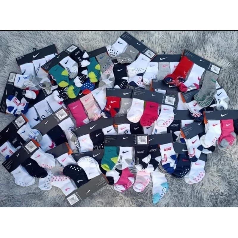 สินค้าพร้อมส่ง ถุงเท้าข้อสั้น ถุงเท้ากีฬา ลำลอง หนา นุ่ม คุณภาพดี ใส่สบาย ผู้หญิงผู้ชายใส่ได้ (1กล่องมี 5คู่ ）